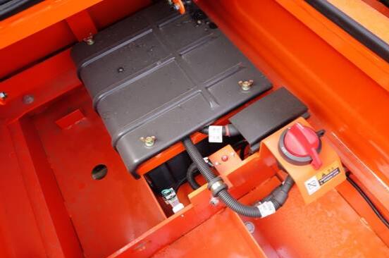 挖掘機蓄電池保養 挖掘機蓄電池保養